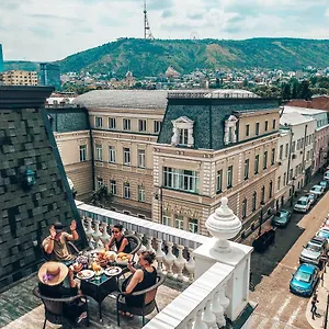https://tribeca.alltbilisihotels.com